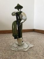 Glasfigur H: 30 cm, Mann mit Sense, antik