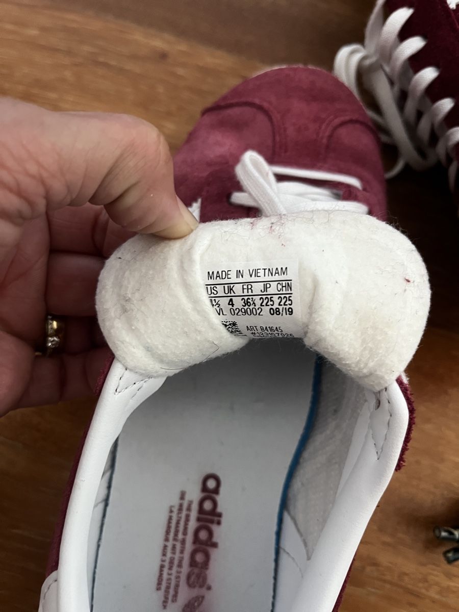 Adidas Damenschuhe: Adidas Gazelle bordeaux  – Gebraucht aus Stallikon von lasm 2