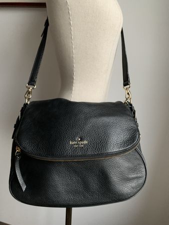 KATE SPADE New York: Lässige schwarze Leder-Umhängetasche