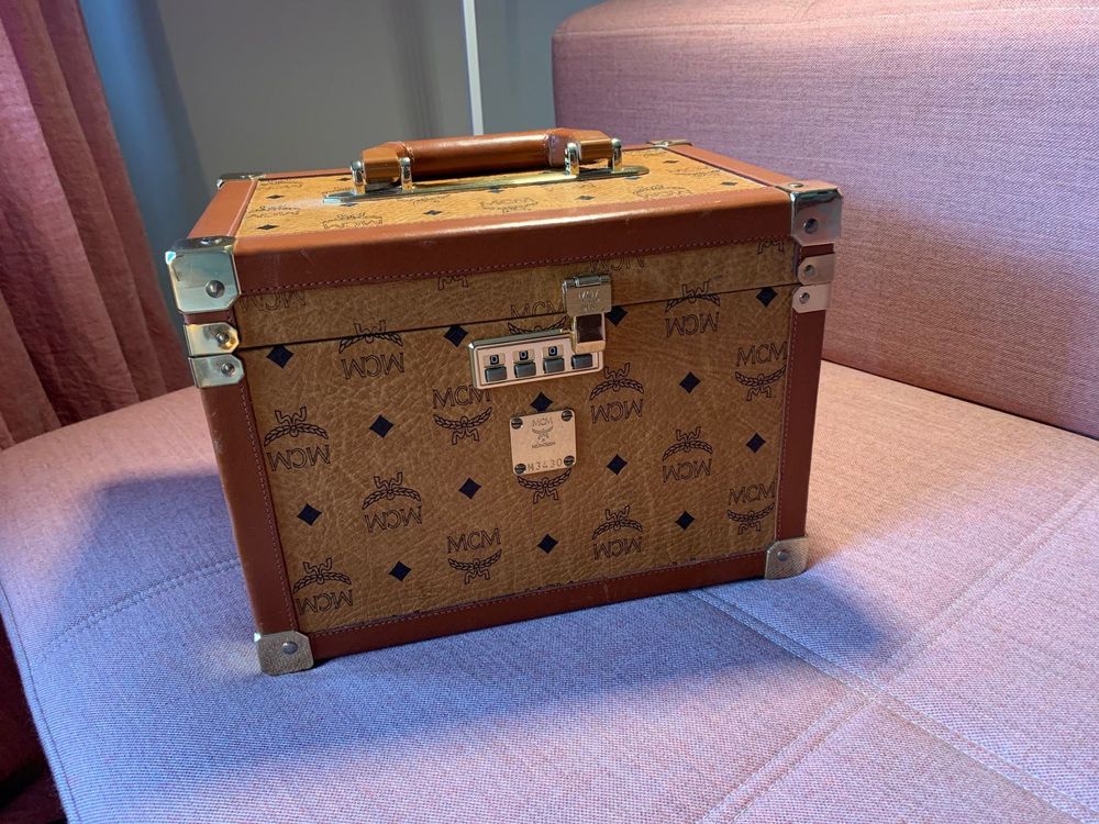 Mcm beautycase outlet