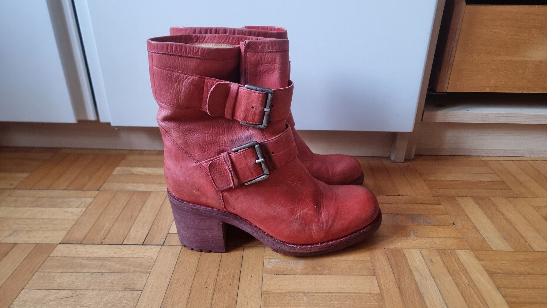 Scarpe da donna: Bottes en cuir rouge, taille 38 – Usato da Carouge GE venduto da mon_x9y7 1