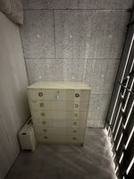 Vintage Chest of Drawers - 6 Drawers!