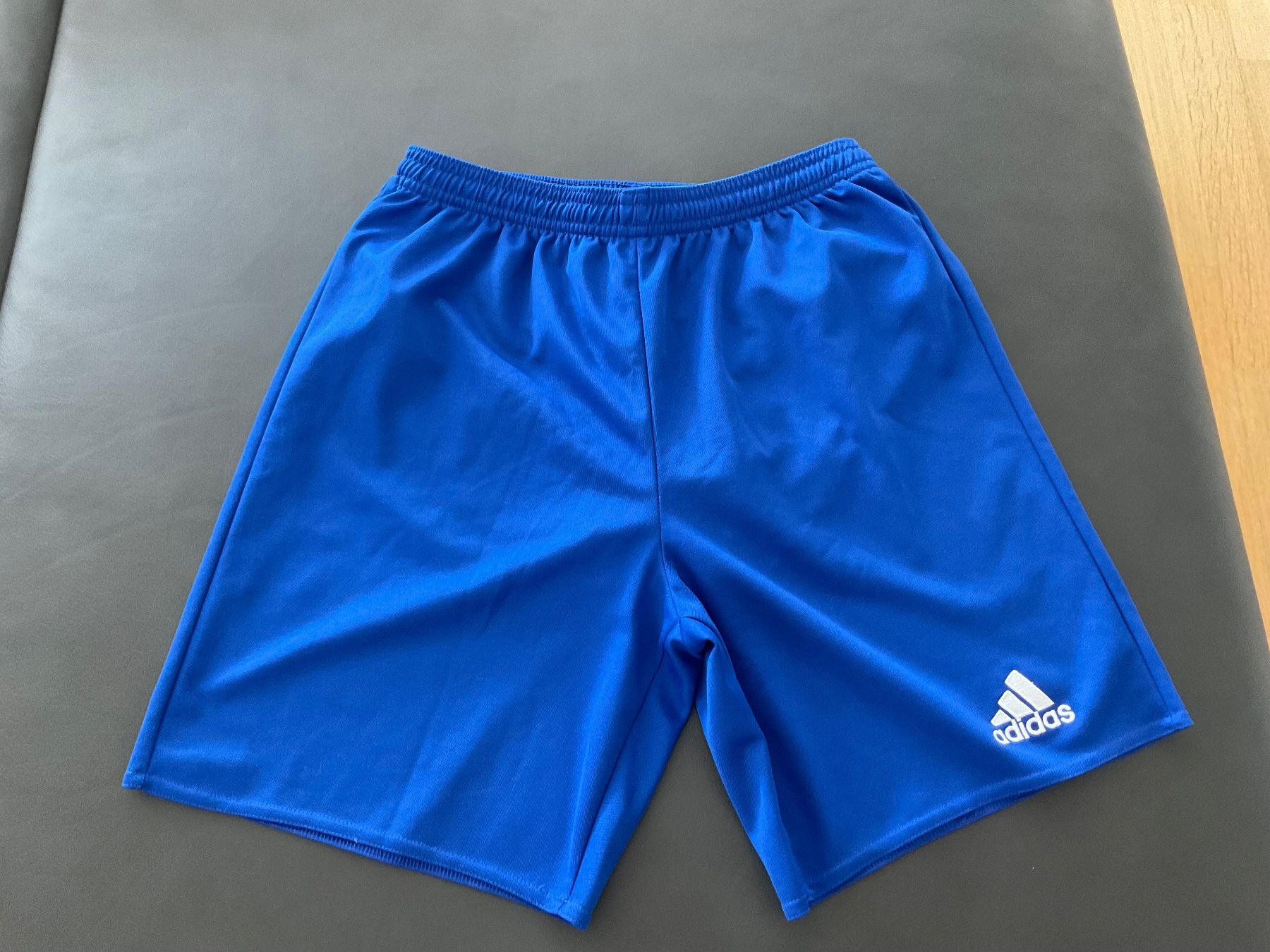 Adidas Hosen: Sporthose adidas – Gebraucht aus Horw von Benny017