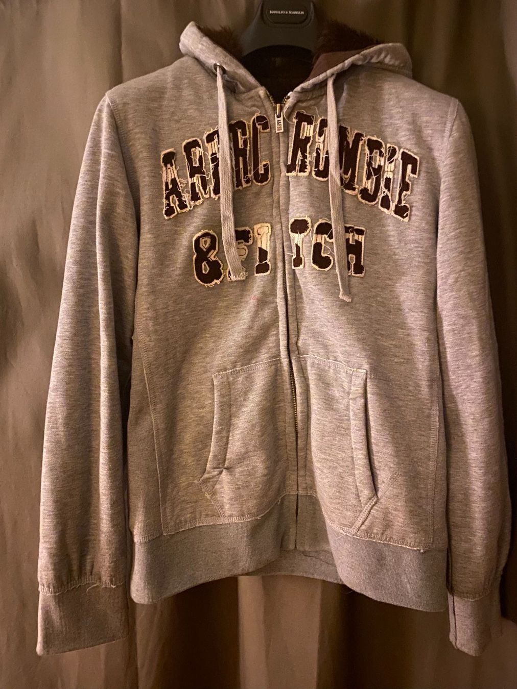 Abercrombie Giacche: Veste Abercrombie & Fitch – Usato da Poliez-le-Grand venduto da Fofanou17