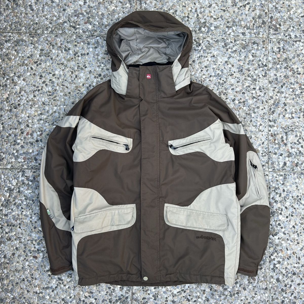 Quiksilver Giacche: Quiksilver Ski/Snowboard Jacket – Usato da brent venduto da fukusapes