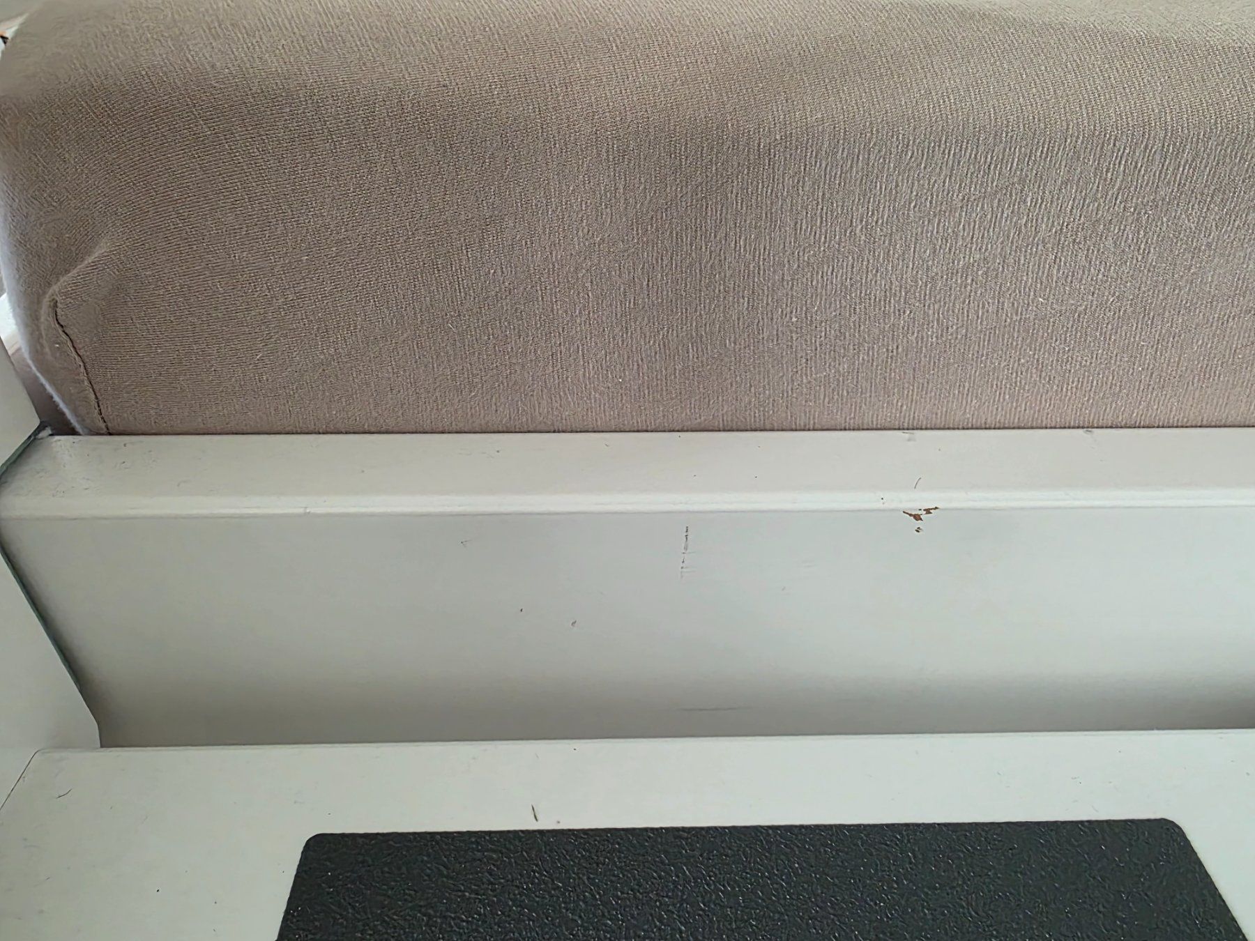 Flexa Letti: Flexa Halbhoch-Bett White mit Vorhänge und Matratze – Usato da Dietikon venduto da Antopo 6