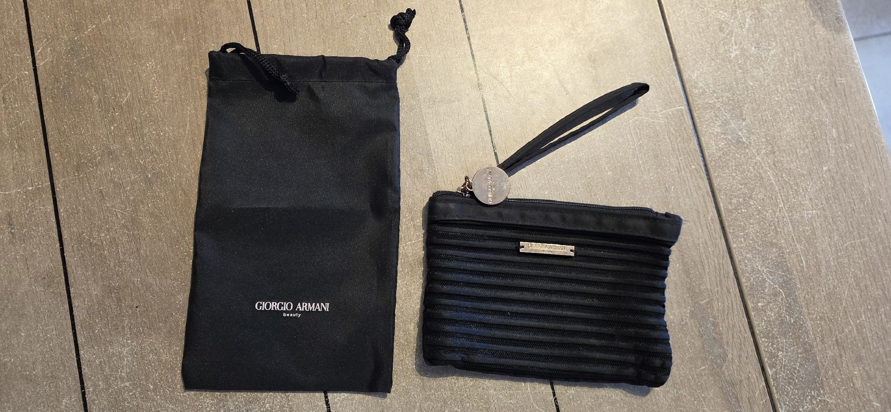 Custodie per cosmetici: Trousse de maquillage Giorgio Armani – Usato da Ste-Croix venduto da kar_9x7w 3