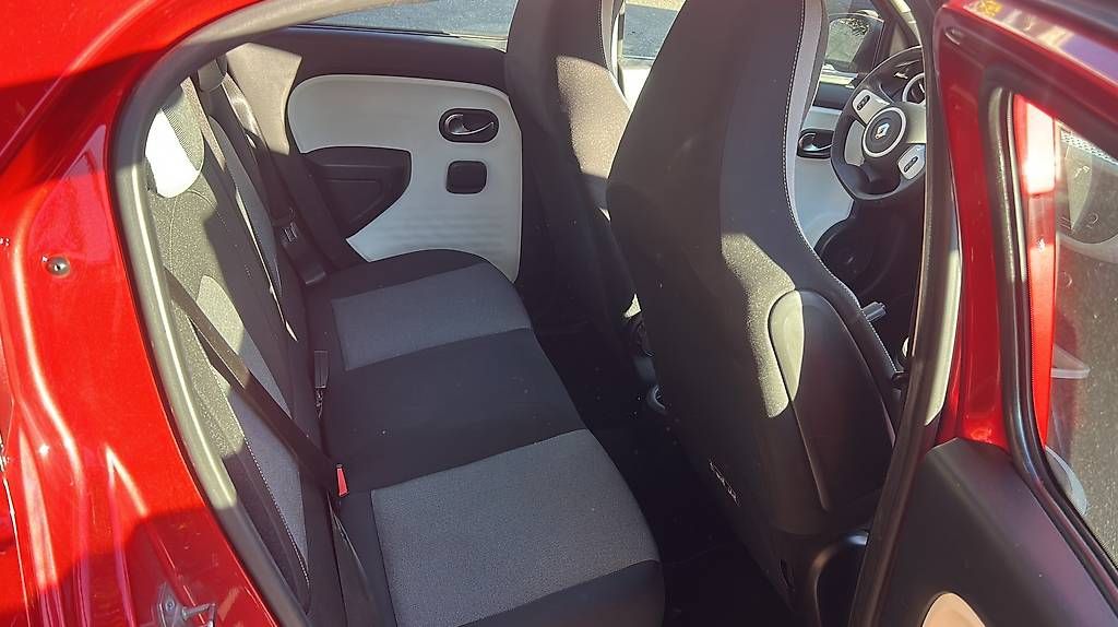 Autos: Renault Twingo – Gebraucht aus Balerna von exp_55ly 7