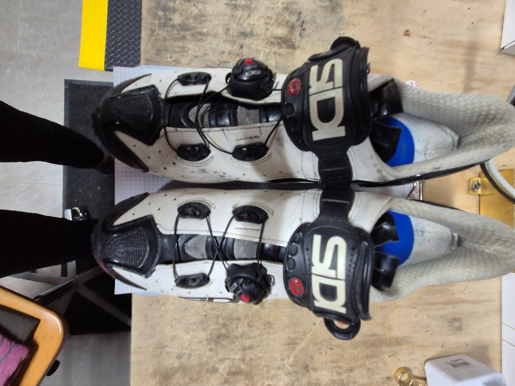 Herrenschuhe: Sidi Rennradschuhe 42.5  SPD Schuhplatten – Gebraucht aus Rapperswil SG von HUE-RO-RA