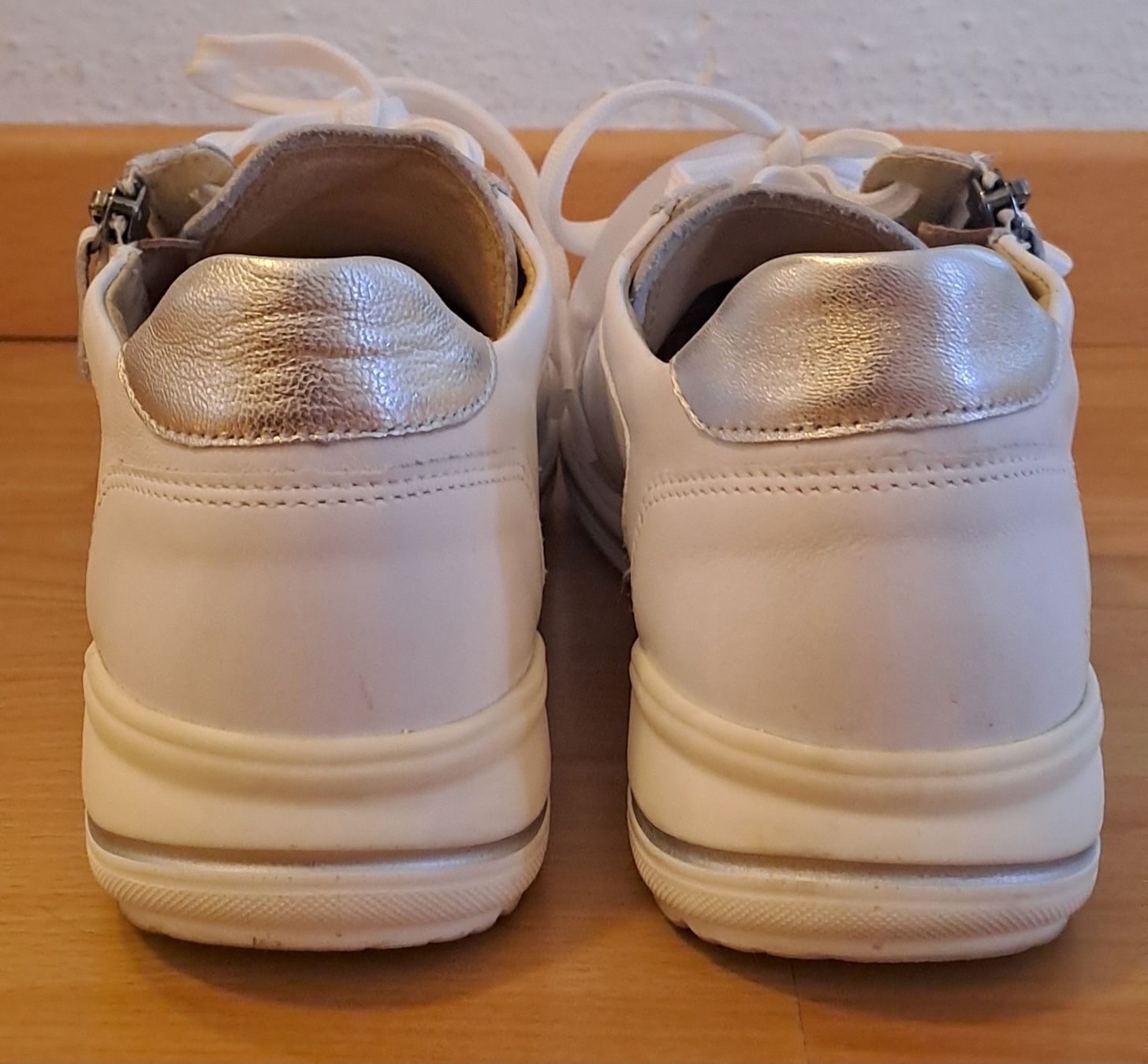 Helvesko Scarpe da donna: Sneaker Damen von Helvesko Gr. 37 – Usato da Feuerthalen venduto da kigo87 3
