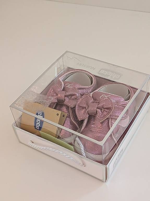 Scarpe per ragazze: Chicco scarpine rosa (18) – Nuovo e nell'imballaggio originale da Arbedo venduto da erw_9rl2 2