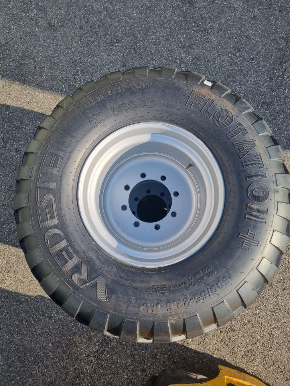 Pneumatici & Ruote complete: Vredestein Flotation+ 600/55-22.5 – Usato da Balterswil venduto da AgrarLandtechnik