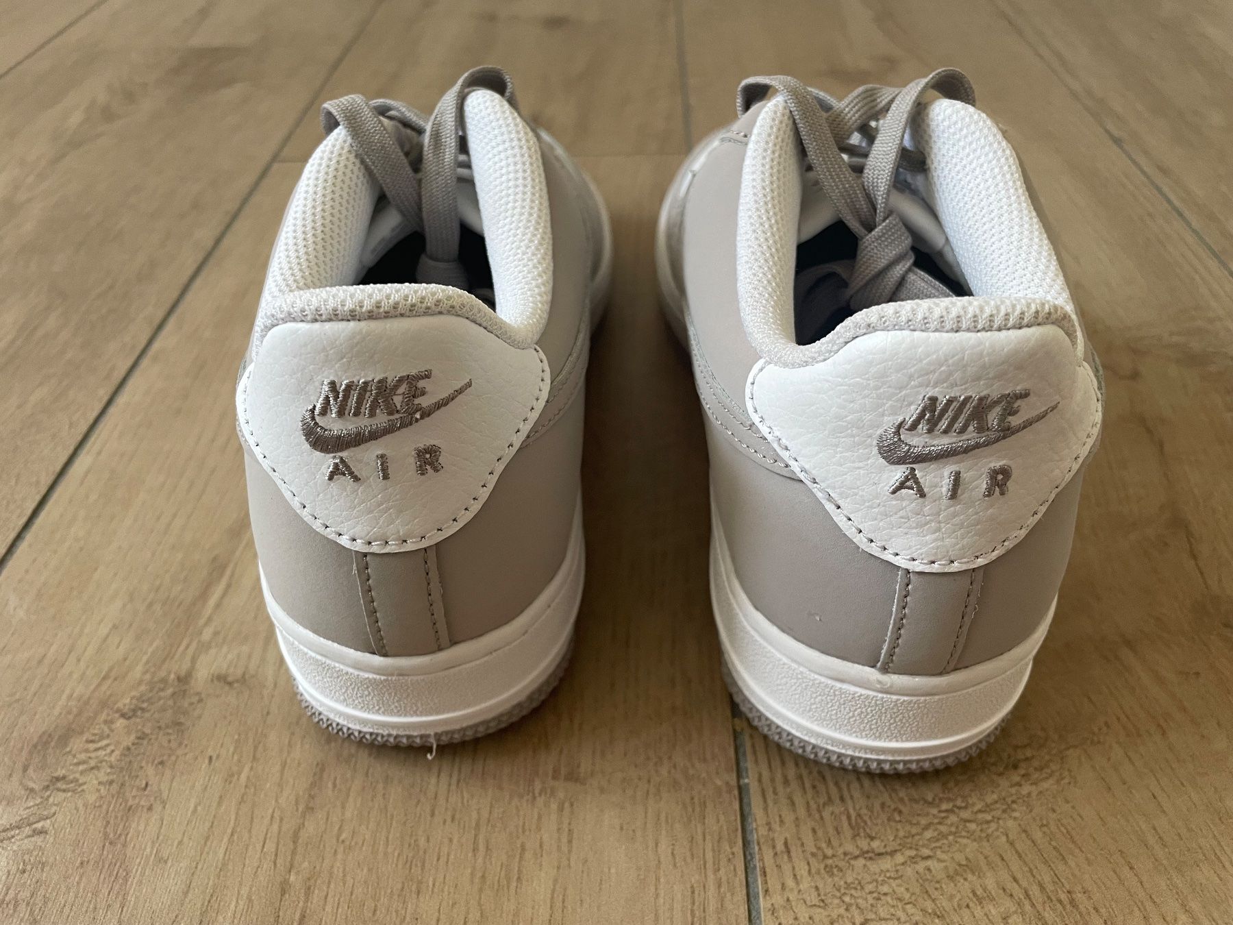 Nike Chaussures hommes: Nike Air Force 1 Gr. 38.5 NEU – Neuf (Voir description) à Waltenschwil par hansnine 3