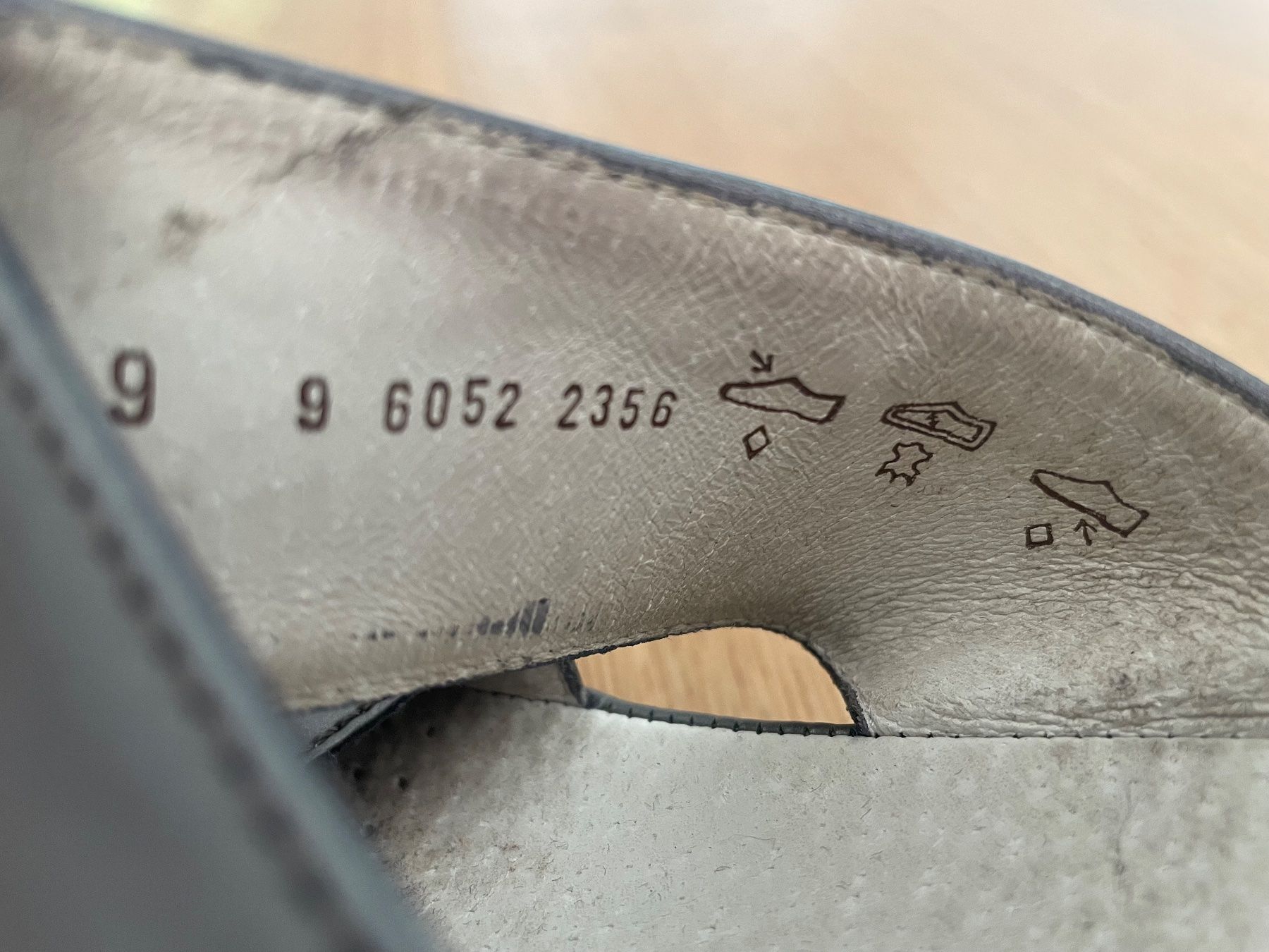 Scarpe da donna: Pantoletten gr 42 UK 9 – Usato da Würenlos venduto da baslerdybli01 2