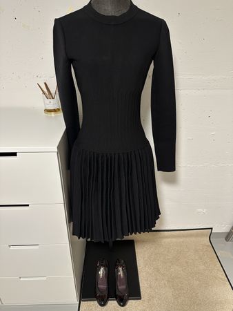 Alaia Kleid schwarz Grösse 38 mit Plisseerock