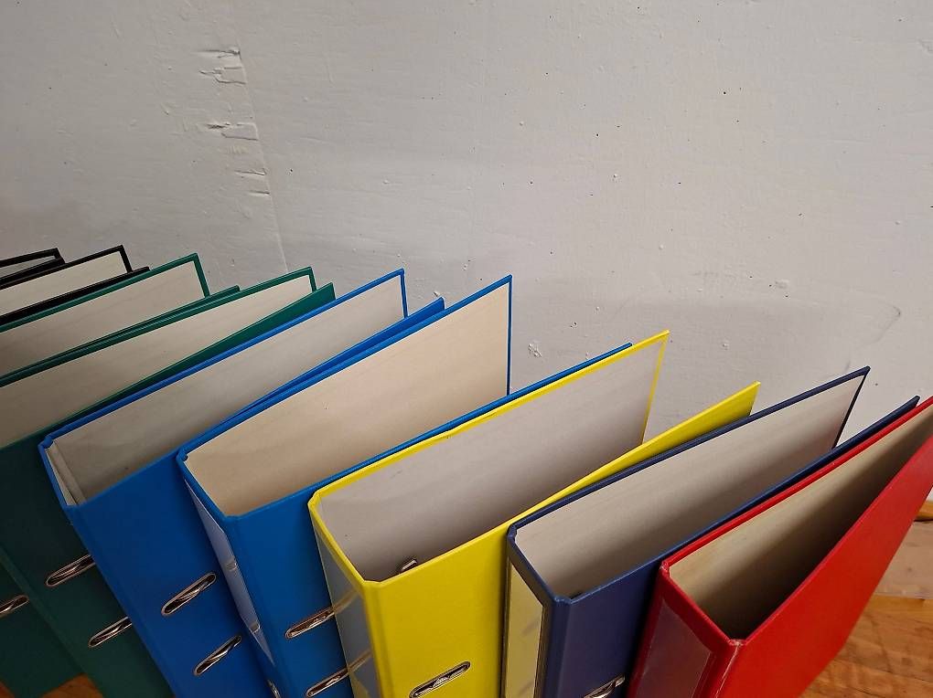 Raccoglitori: Ordner diverse Farben – Usato da Oberkulm venduto da Rrene65 3