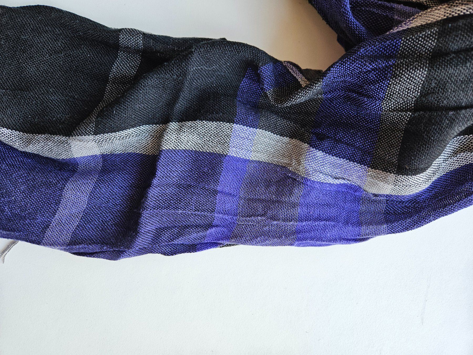 Foulards, Tücher & Schals: Schal schwarz/violett/grau – Gebraucht aus Schaffhausen von sabrina915 1