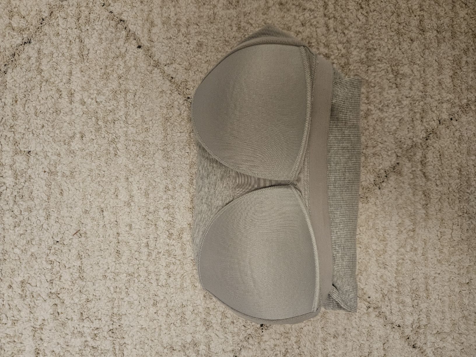 Top: Graues Crop-Top mit eingebautem Padding (BH)  – Nuovo (secondo la descrizione) da Zürich venduto da jan_7sr2 2