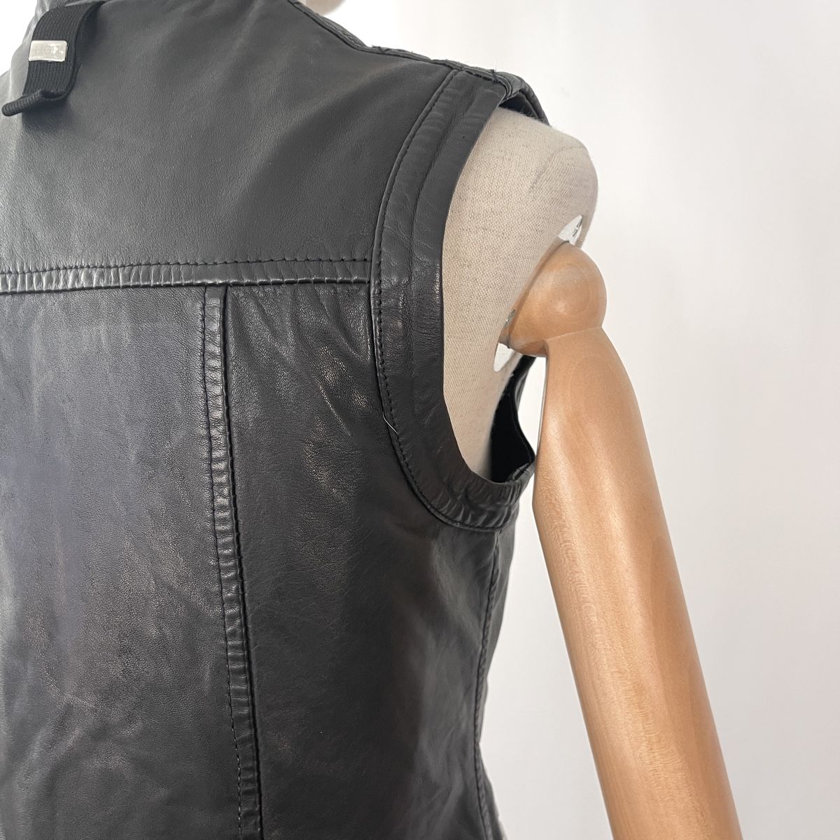 Gilet & Giacche senza maniche: HIGH Every Day Couture Leather Vest – Nuovo (secondo la descrizione) da Emmen venduto da Nightingale_2022 8