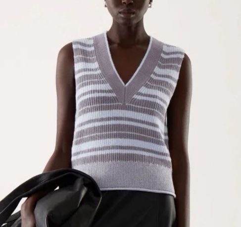 Cos Top: COS Strickweste/Pullunder Damen – Usato da Basel venduto da fukuro 1