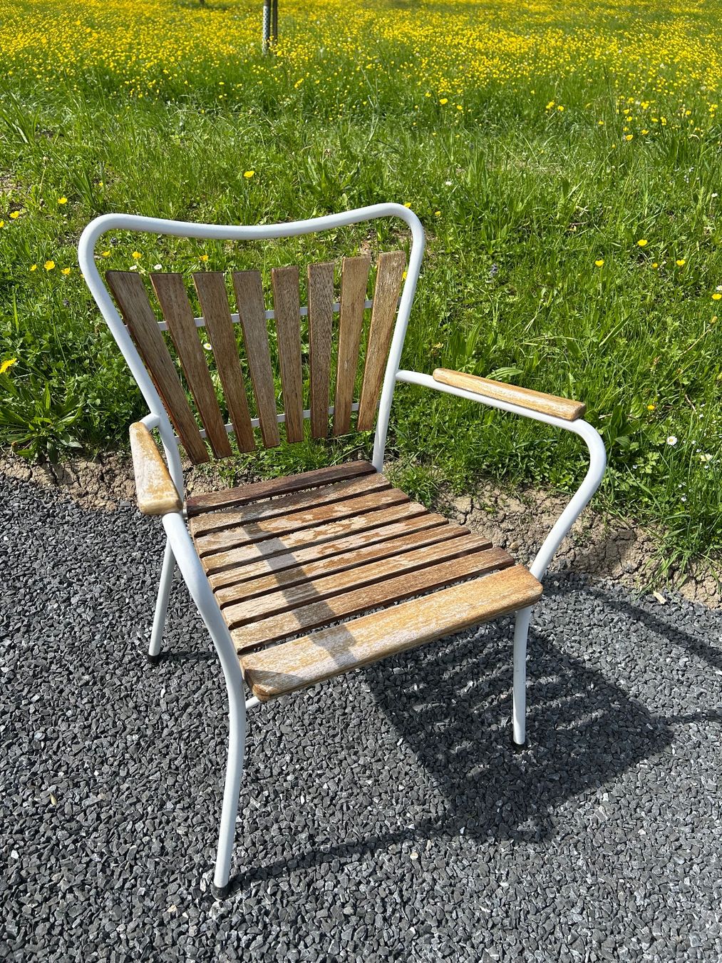 Set di tavolo e panche: Vintage Gartenmöbel dänisch Design – Usato da Goldau venduto da Taburettli_Brocante 3