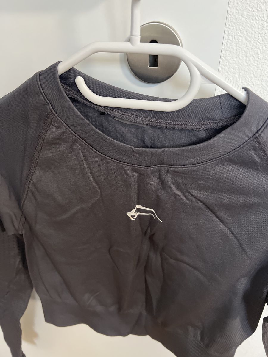 Tops: Gymshark Langarmshirt Grösse S grau – Neu (gemäss Beschreibung) aus Feldbrunnen von soon-nam 1