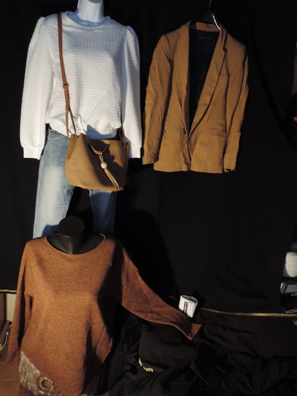 Lotti di vestiti: ensemble d'automne complet jeans – Usato da Genève venduto da Axelle333 1