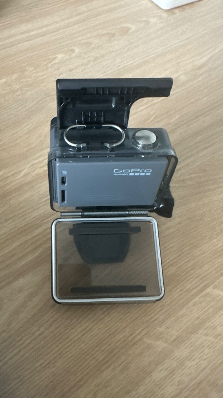 Gopro Action Cam: Caméra GoPro HERO+ Boîtier étanche Bon état – Usato da Le Landeron venduto da mau_qtv5 2
