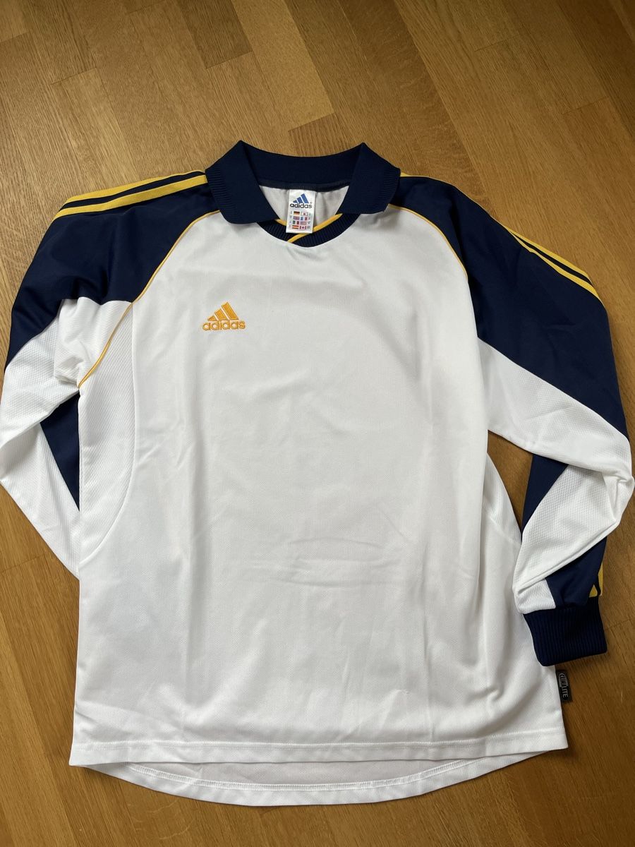 Adidas Maillots de corps & Pantalons: Adidas Trainingstrikot – Neuf (Voir description) à Zürich par dho_qq9v
