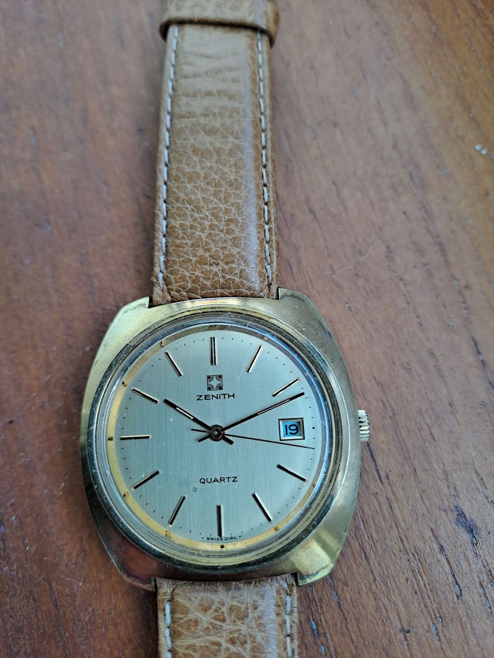 Zenith Orologi: Zenit Quarz Vintage – Usato da La Neuveville venduto da austinpowers70 2