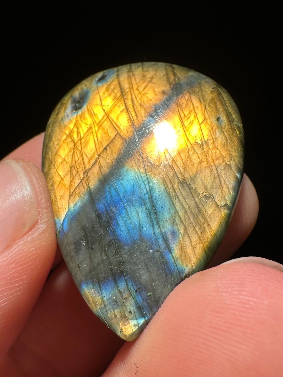 Minerali & Pietre curative: EIN Labradorit Cabochon, zufällig ausgewählt – Nuovo e nell'imballaggio originale da Männedorf venduto da cab_cb8m 3