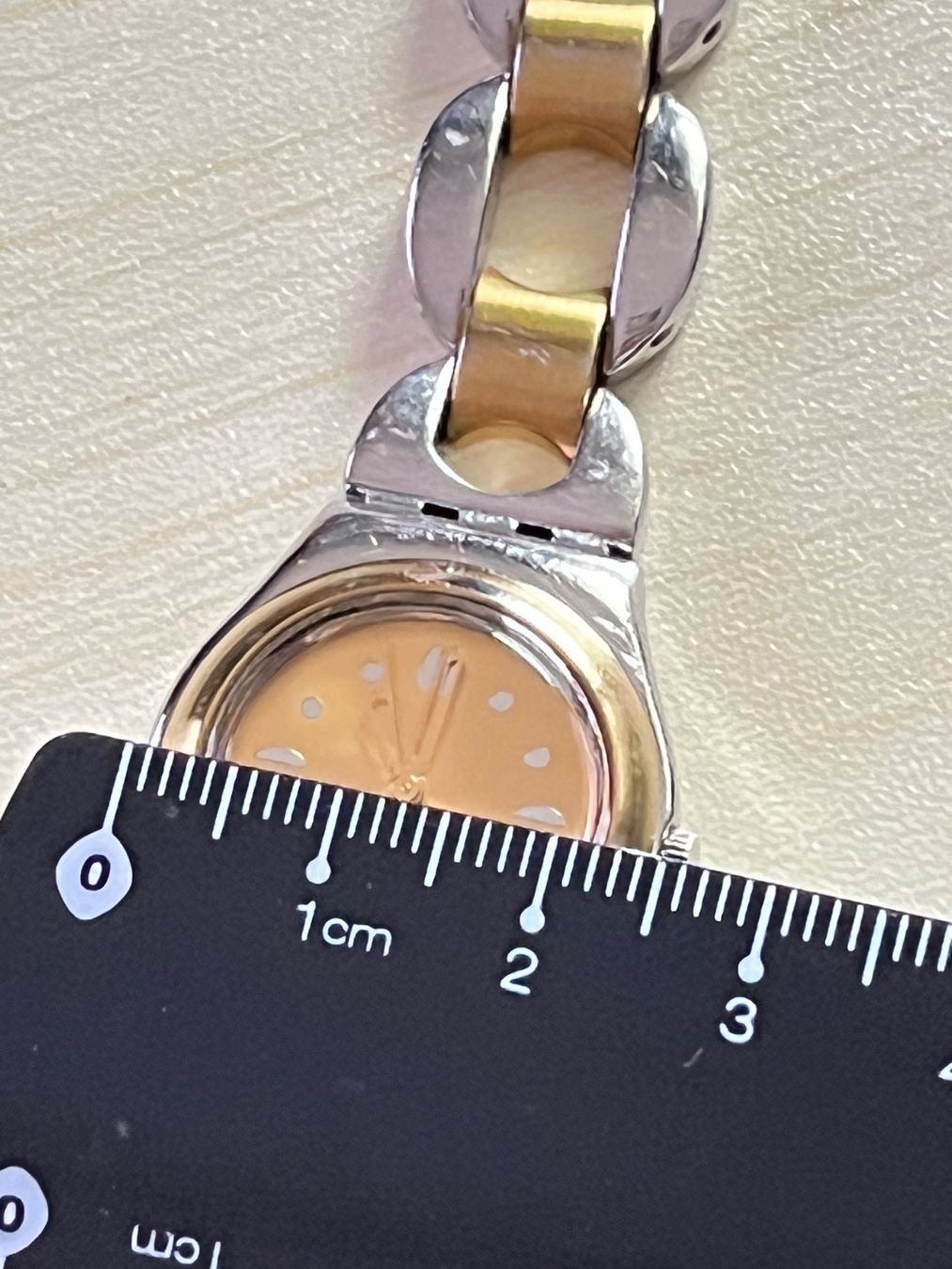 Swatch Orologi: Swatch Damenuhr, Gold/Silber, elegantes Design – Usato da Grenchen venduto da chththl 3