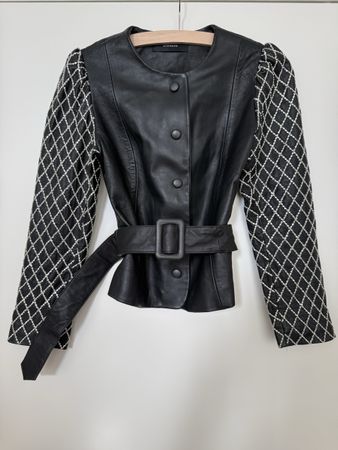 Lederjacke Damen Grösse 26 (S) schwarz mit Gürtel