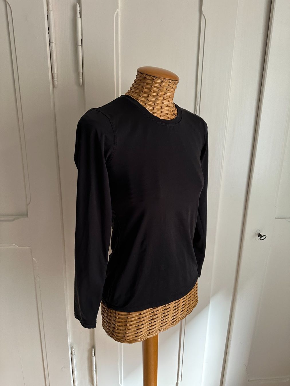 H&M T-shirt: Sport Langarmshirt schwarz - XS – Usato da Zürich venduto da Diazaio 1