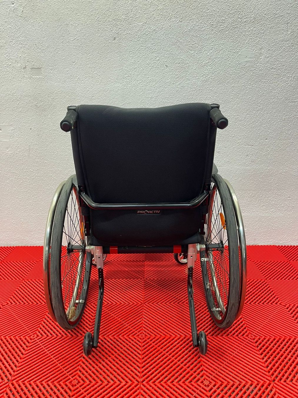 Sedie a rotelle: Rollstuhl Sport mit GFK / Polyester – Usato da Diessenhofen venduto da MotoshopZachmann 5