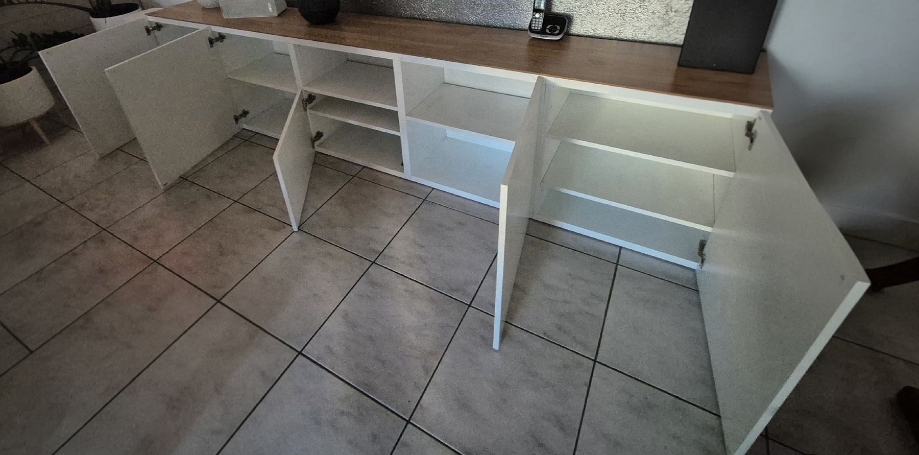 Ikea Cassettiere: Sideboard weiss mit Holzoberfläche, 3m – Usato da Sarmenstorf venduto da Vitruvian1516 2