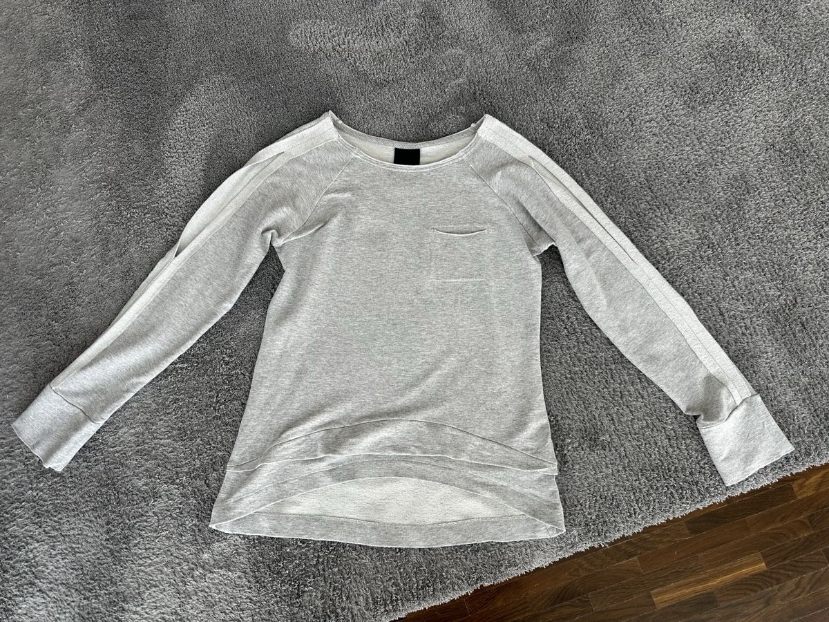 Maglioni & Felpe: Sweatshirt – Nuovo (secondo la descrizione) da Winterthur venduto da su_4assd