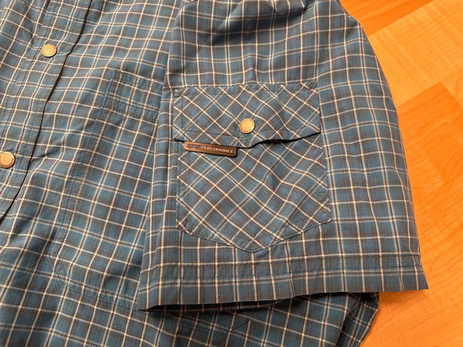 Peak Performance Camicie: Peak Performance Kurzarm-Freizeithemd Gr. XL – Usato da Oberweningen venduto da Jogi2 3