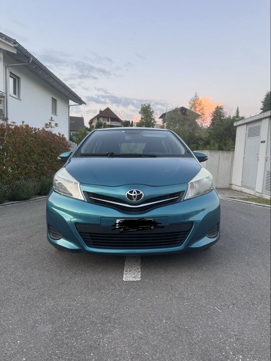 Toyota Automobili: Toyota yaris  – Usato da Villmergen venduto da hak_6ybf