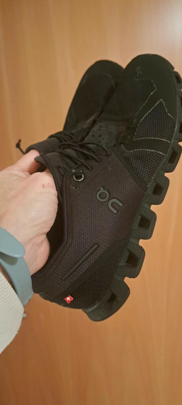 On Damenschuhe: On Running schwarz Damen Grösse 38 – Gebraucht aus Herznach von Waveriderin 5