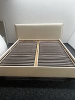 Gepolstertes Röwa Bett ab Ausstellung 