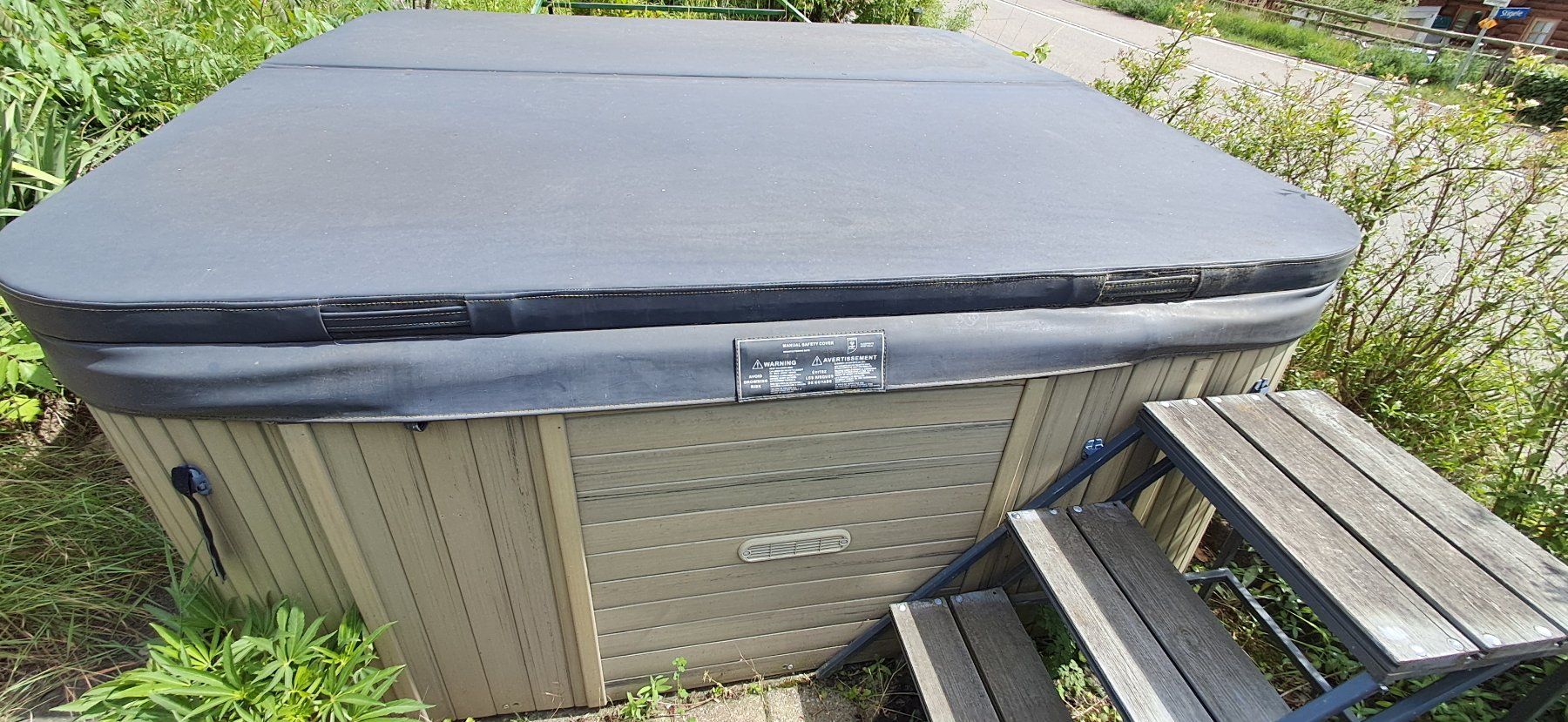 Schwimmbad: Whirlpool – Gebraucht aus Hemishofen von Mesales