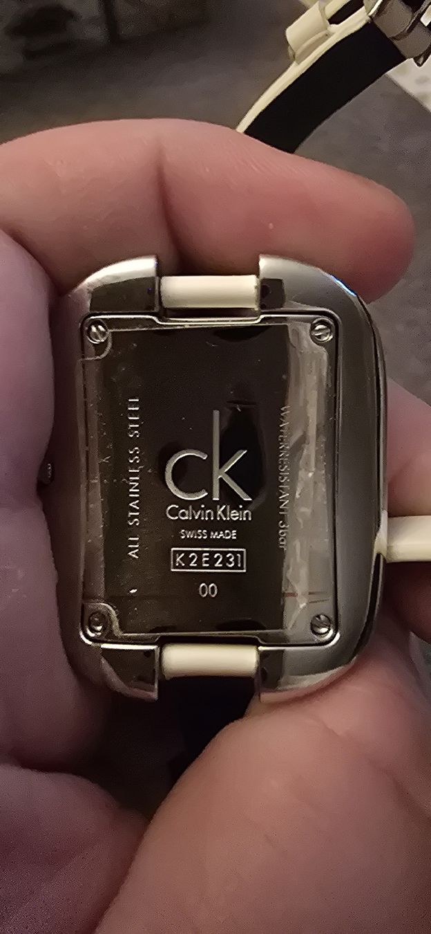 Calvin Klein Orologi: Damenuhr Calvin Klein – Nuovo (secondo la descrizione) da Laufen venduto da Miggeli88 1
