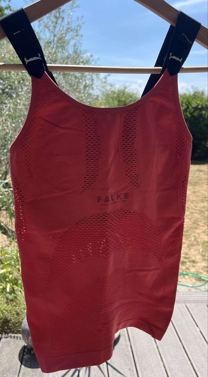 Falke Top: Top de sport  – Usato da La Neuveville venduto da VivreLibre