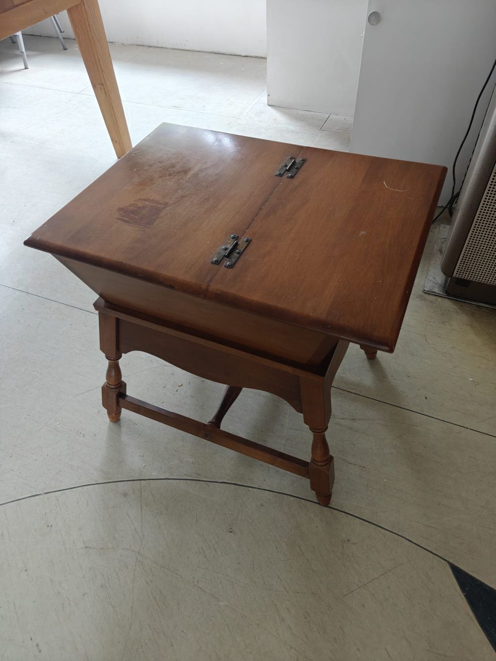 Tavoli: Table d'appoint vintage Style Pétrin / Dough Box – Usato da Le Sentier venduto da pig_7cyq