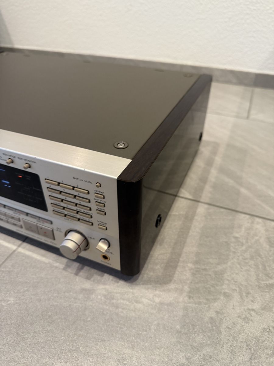 Sony Registratori: Sony DTC 77 ES DAT Recorder gebraucht holzseiten – Usato da Muttenz venduto da dav_t52f 3