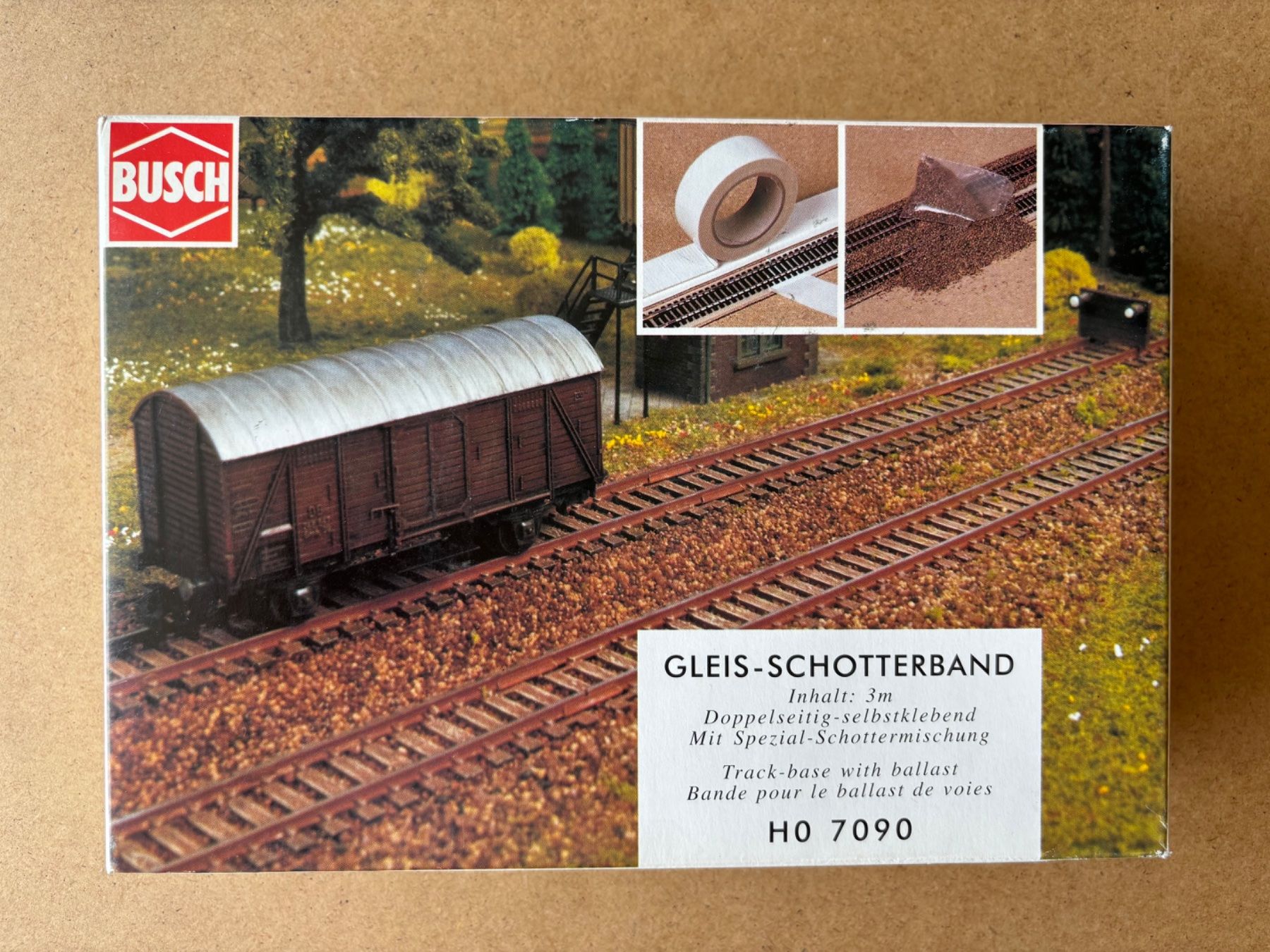 Busch Modellini di ferrovie: Busch 7090 Gleis-Schotterband HO – Nuovo e nell'imballaggio originale da Hauterive NE venduto da eriamch