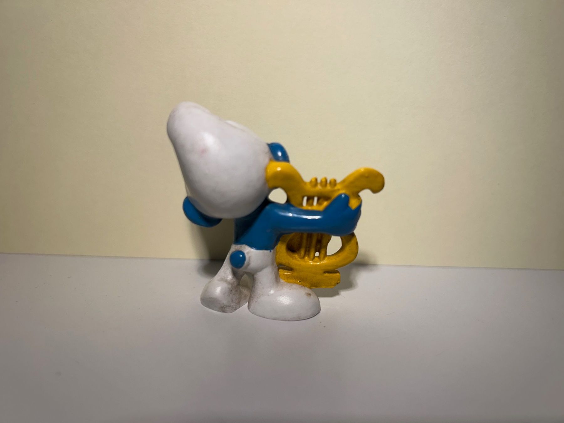 Figuren: Schlumpf mit Harfe – Gebraucht aus Bern von Calimero1600 1