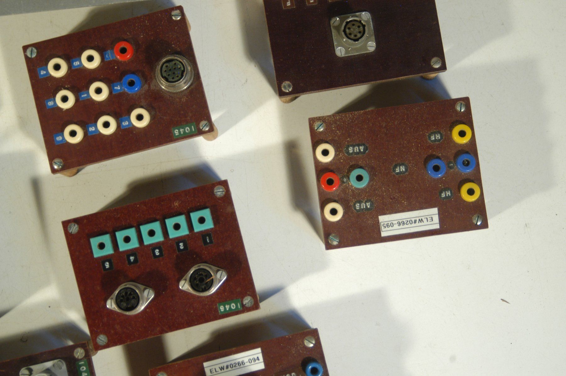 Elektronikbauteile: Konvolut Testgerate Elektronik Laborgerate – Gebraucht aus Herisau von Wisen 4