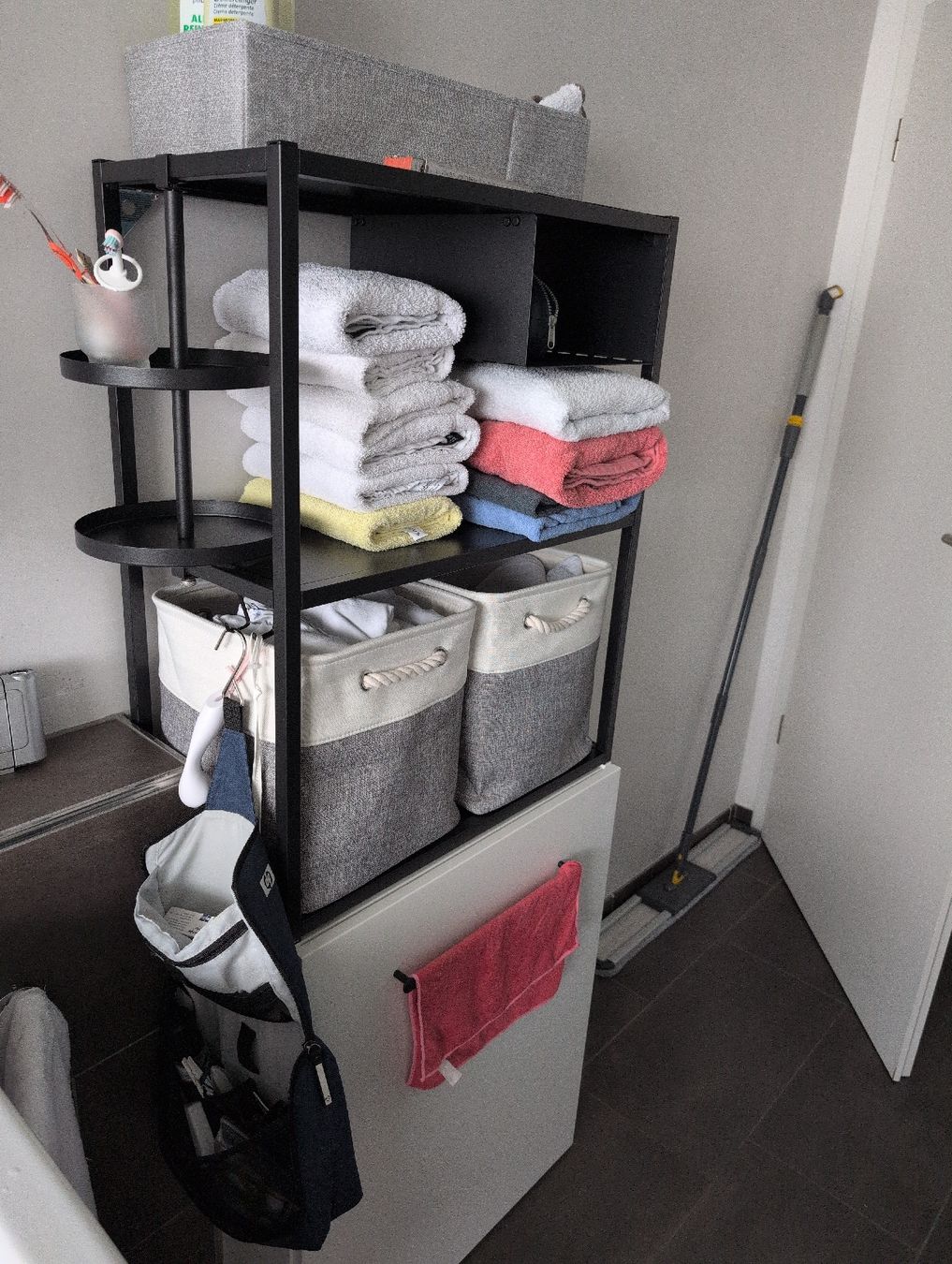 Ikea Armadi: Schrank, Badmöbel – Usato da Stachen venduto da 1Sebulba1 2